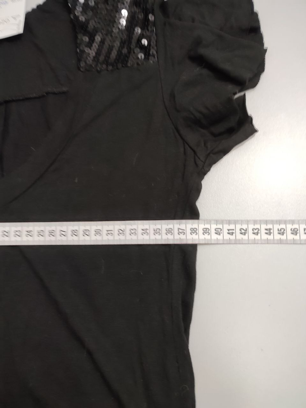 Футболка с пайетками 40 размер