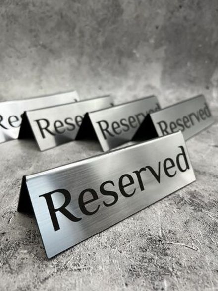 Табличка стол заказан настольная