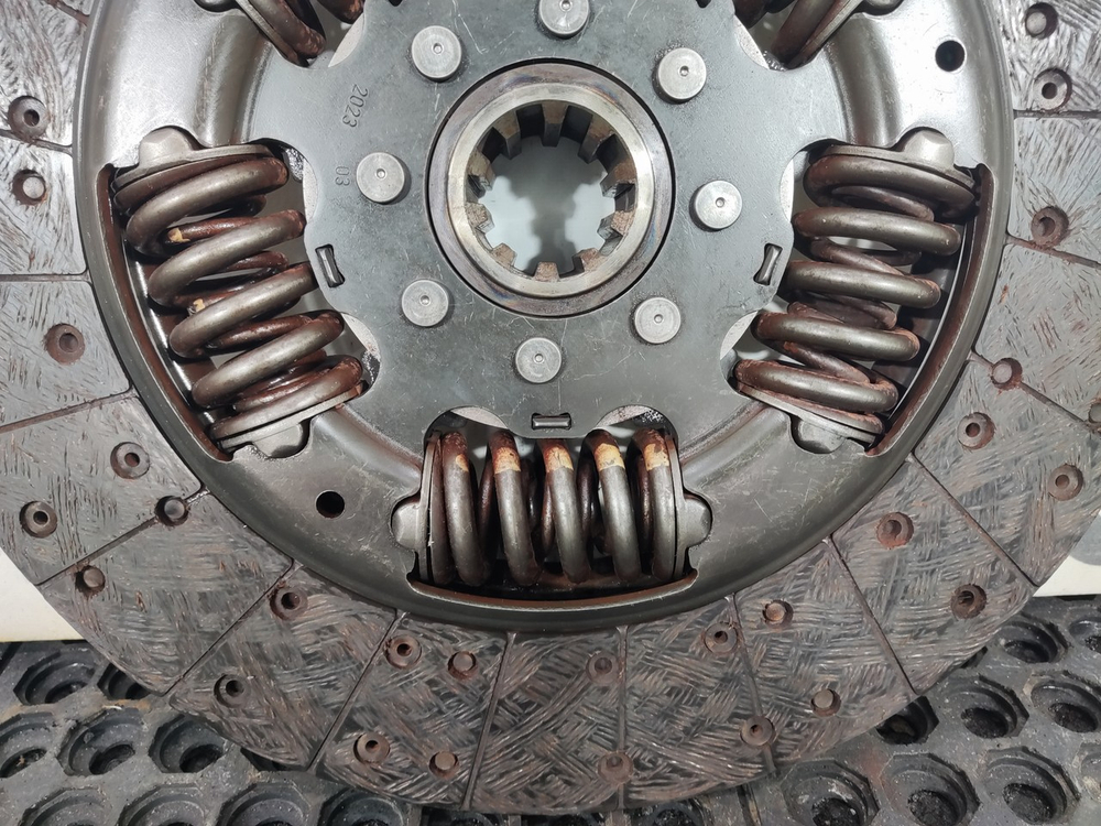 Диск сцепления 2023г