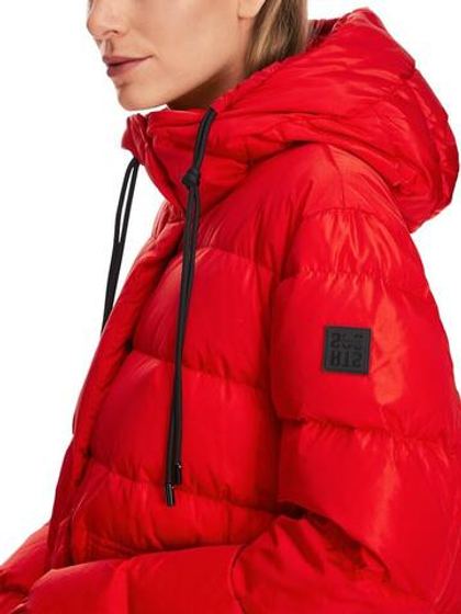 Marc Cain Пуховик стеганый с капюшоном