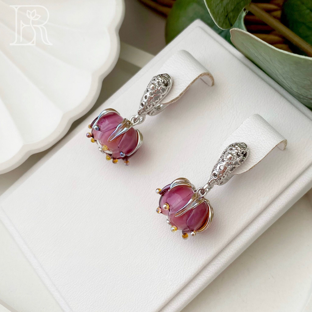 LEFIREL' Серьги серебряные женские "Лорея" с цветами из муранского стекла / ювелирные украшения из родированного серебра 925