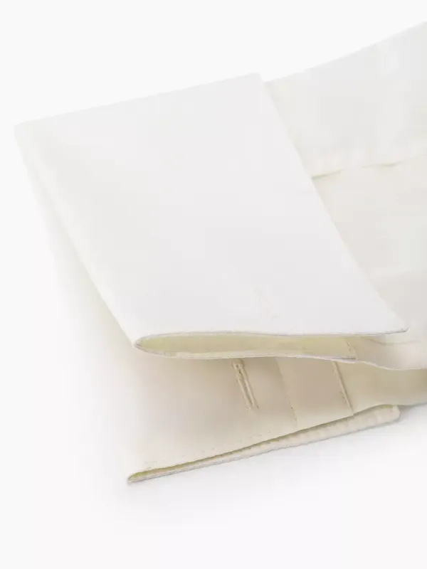 Рубашка под бабочку и запонки приталенная SLIM FIT, молочная