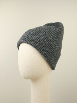 Шапка вязаная "Прогулка с корги", 100% шерсть ягнёнка, цвет элегантный серый.