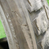 Шина Комплект шин Bridgestone Blizzak DM-V2 285/45 R22