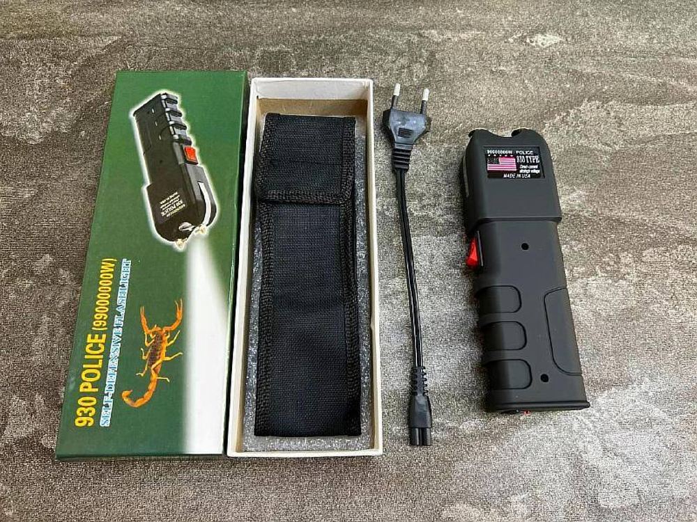 Электрошокер-фонарь 930 Type