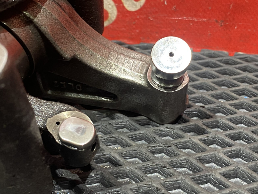 Вал рокеров в сборе 2018г.