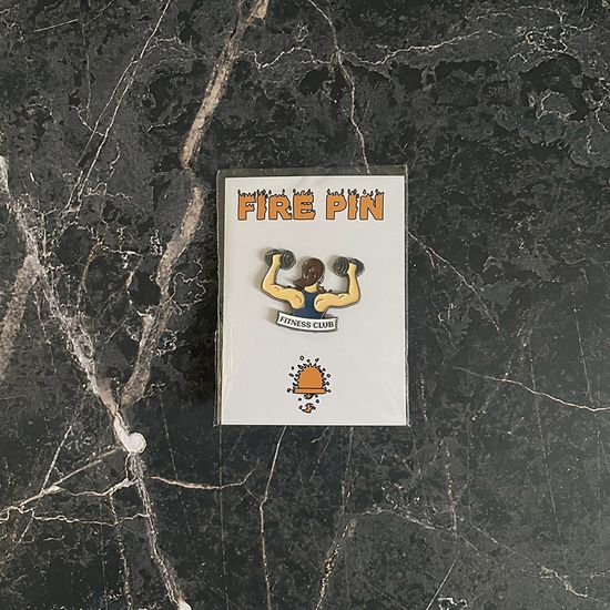 Значок металлический на одежду/Пин. Фитнес Клуб. Fitness Club