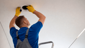 Установка теневой вытяжки в натяжной потолок