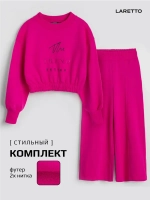 Розовый костюм для девочки на осень