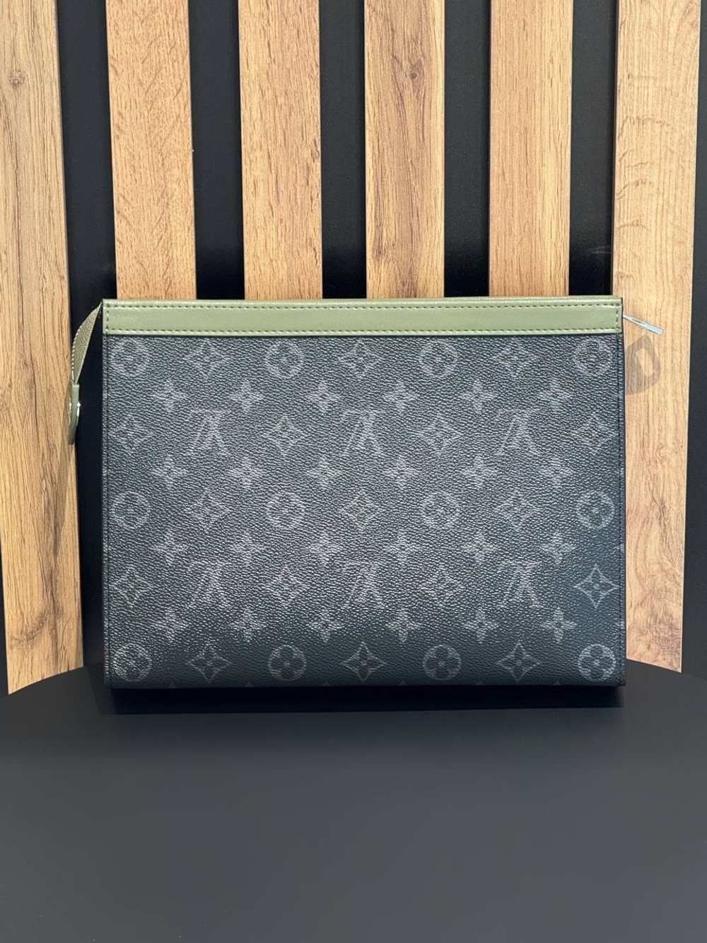 Клатч Louis Vuitton Voyage