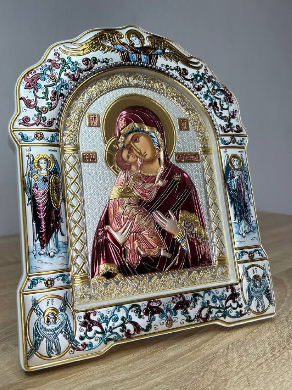Владимирская БМ, икона арочная с рамкой под стеклом, белое дерево, эмаль 167х228