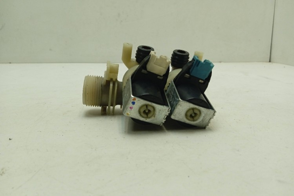 WMSD7105 кт157 Клапан подачи воды для стиральной машины Hotpoint-Ariston WMSD7105 б/у