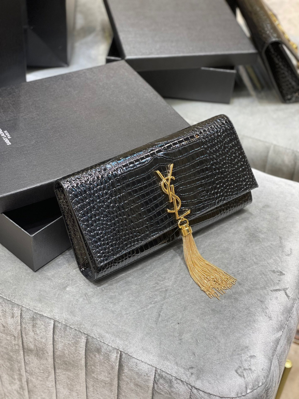 Saint Laurent Kate Clutch 27 cm