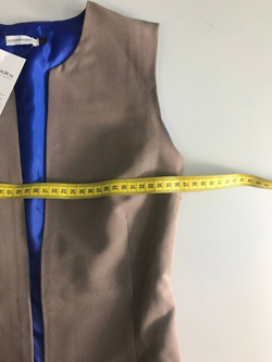 Жилетка Aleksandra Kazakova классическая, маркировка XS, визуально на 42 размер, новая