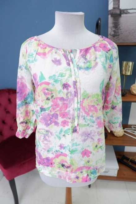 Блузка нежная с цветами 44-46 размер