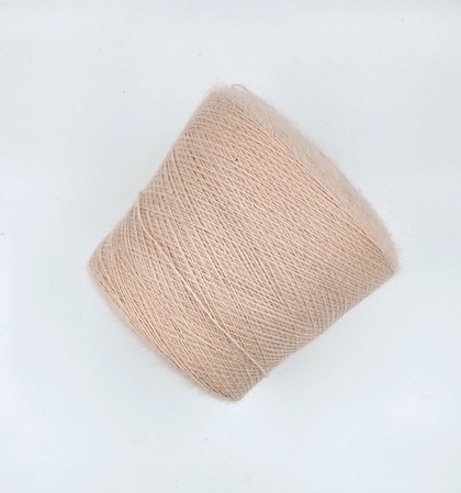 Regina Plus, ангора 80%, па 20%, 800 м за 100 г, пудра