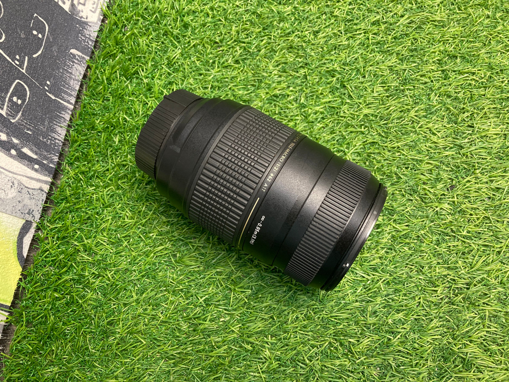 Tamron AF 70-300mm 4-5.6 Di LD Macro Nikon