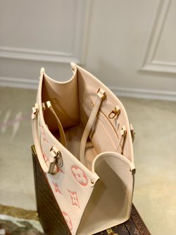 Louis Vuitton Onthego MM