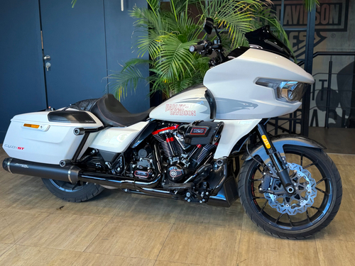 CVO Road Glide ST, 2024 White