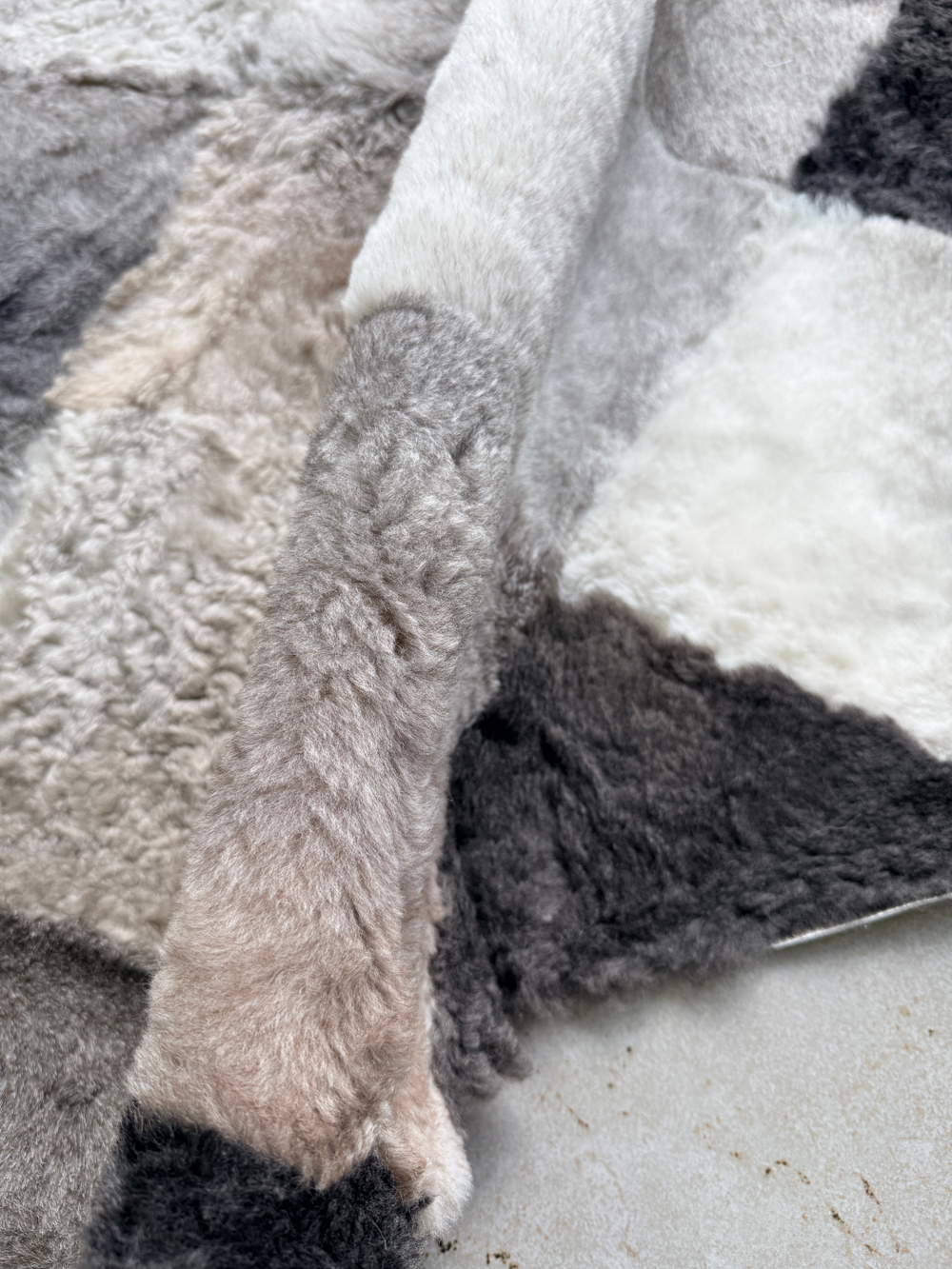 Ковер прямоугольный натуральный мех овчина, 220 х 200 см.