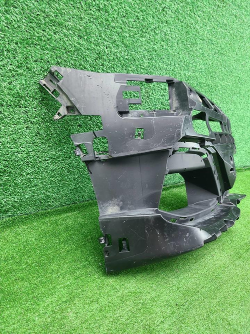 Кронштейн бампера правый BMW 8er G14 18-22 M-paket