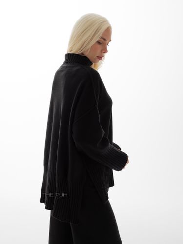 Черный трикотажный костюм с широкими резинками