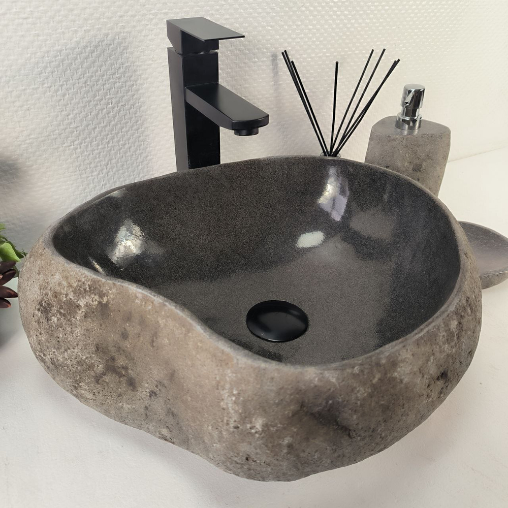 Раковина из речного камня RS-65168 42*35*15 0861