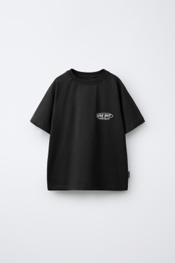 ZARA КОМПЛЕКТ ИЗ ФУТБОЛКИ И ШОРТОВ, ЧЕРНЫЙ