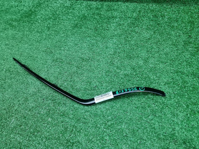 Молдинг перед. бампера Mercedes GLE V167 18-24 AMG