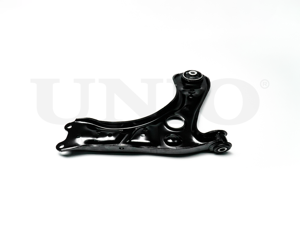Рычаг подвески поперечный передний нижний левый UNIO SSP-40180