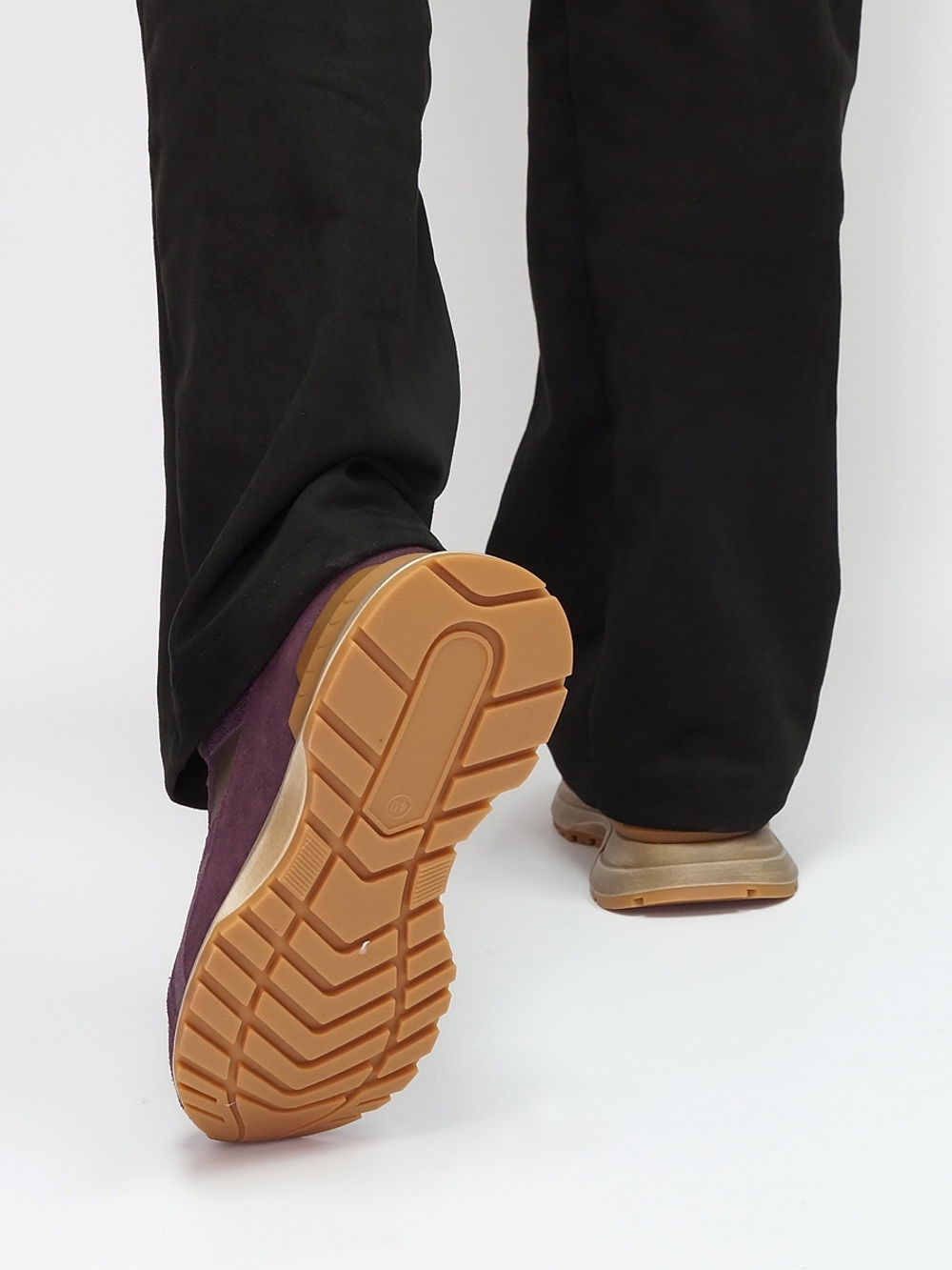 Кроссовки женские зимние