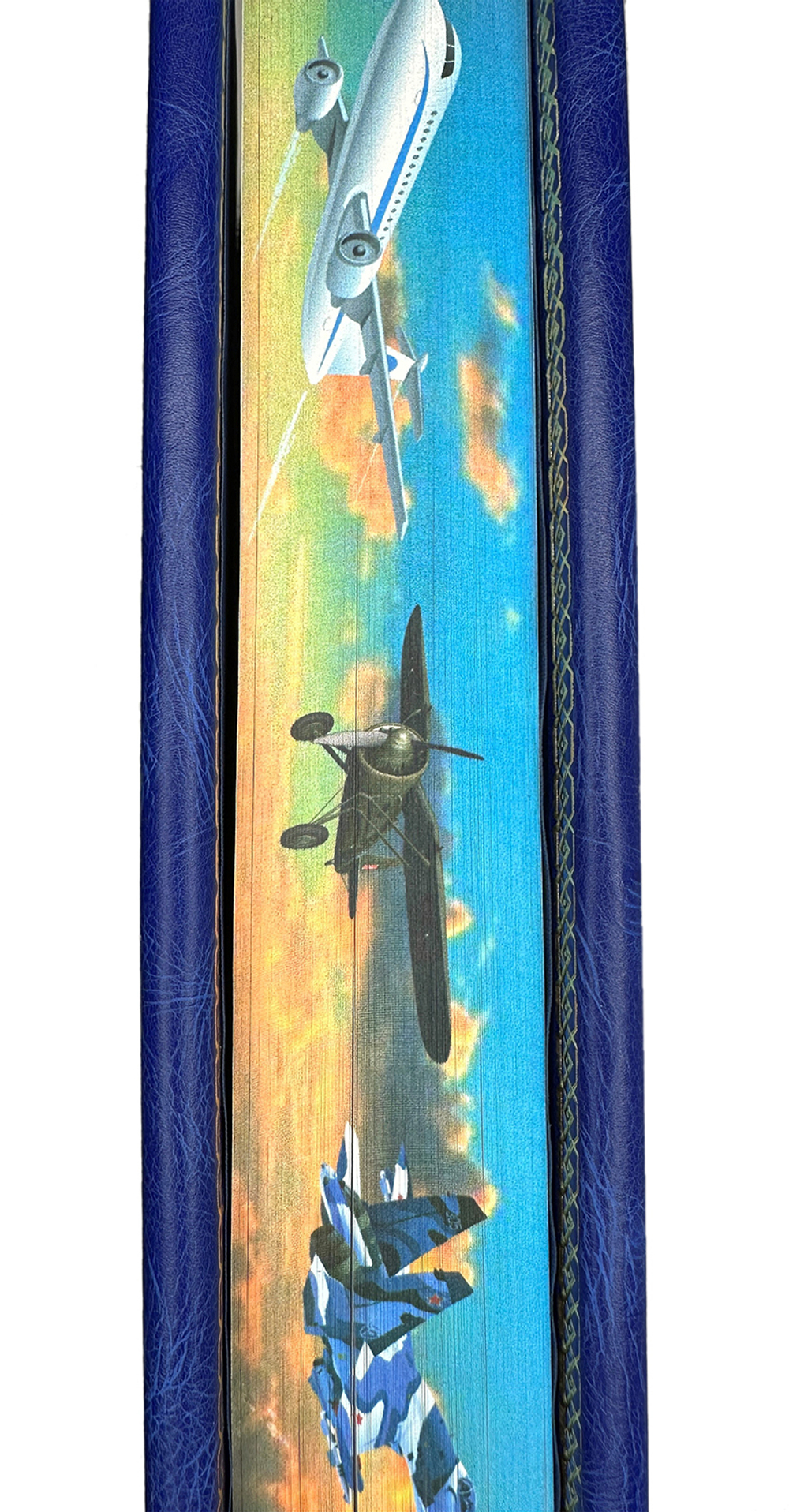 Соболев Д. История самолетов мира. М., Изд.Русавиа, 2013г. 680 с., ил. Кожан. подарочн. переплёт