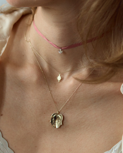 колье звезда с бриллиантом