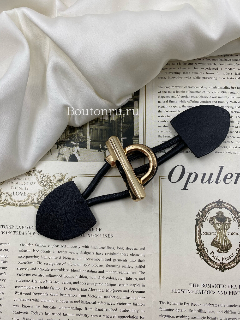 Застежка клевант черная с золотистыми металлическими элементами