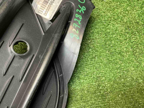 Решетка перед. бампера Mercedes GLE c167 23-нв AMG