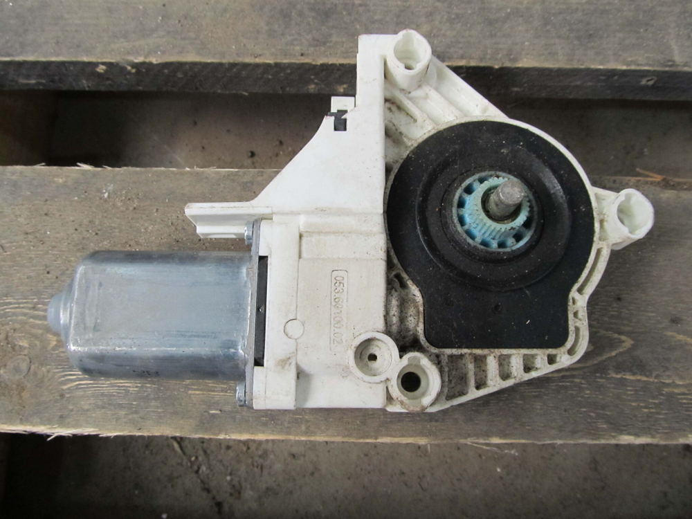 Моторчик стеклоподъемника Audi A5 (8T) 07-16 Б/У Оригинал 8k0959801a