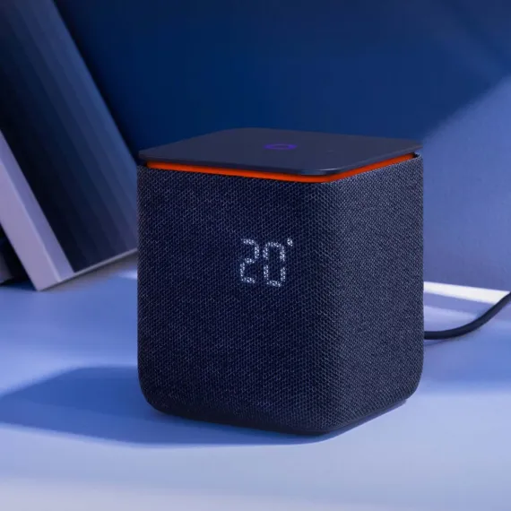 Умная колонка Яндекс Миди Black