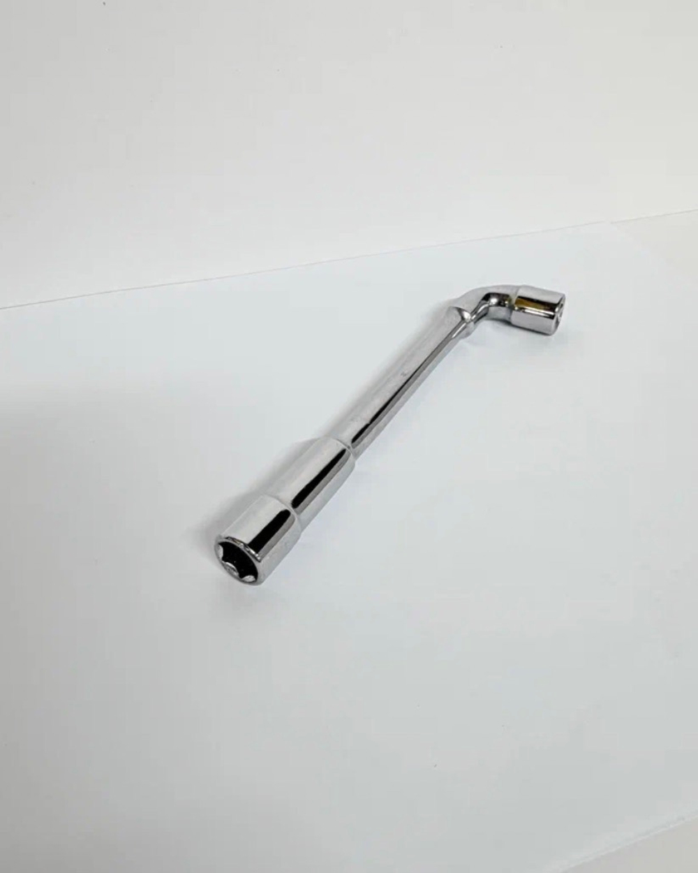 Ключ торцевой 10мм Г-образный с отверстием под шпильку (1 шт.) -