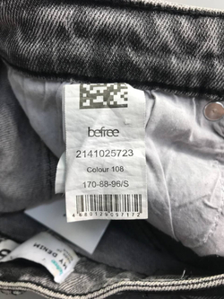 Джинсы Befree модного цвета, маркировка S, визуально на 44 размер