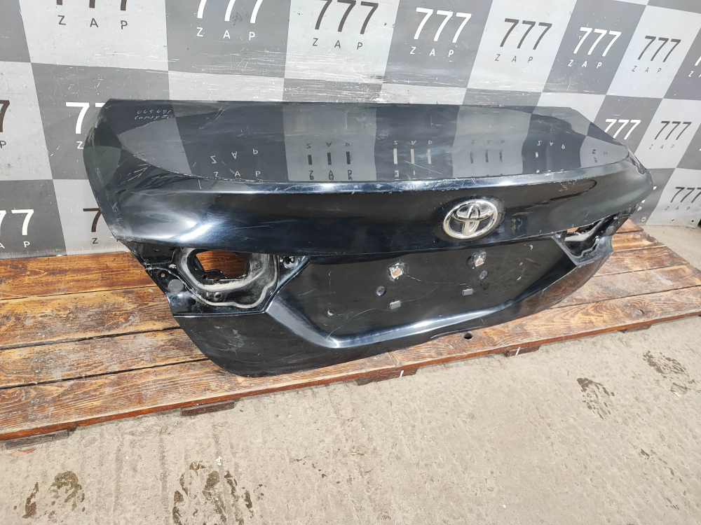 Крышка багажника Toyota Camry (XV70) 17-нв Б/У Оригинал 6440106F70