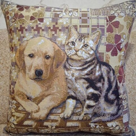 Гобеленовая наволочка "D. ЩЕНОК И КОТЁНОК", Россия.