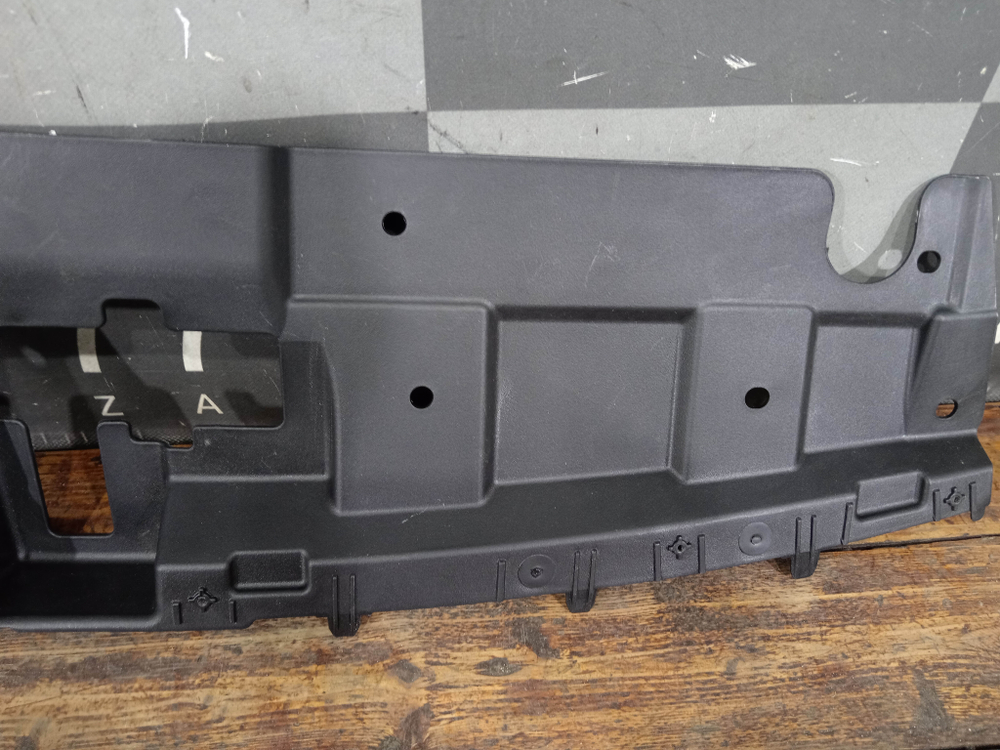 Кожух замка капота Chery Tiggo 7 Pro 20-нв Б/У Оригинал 602001315AA