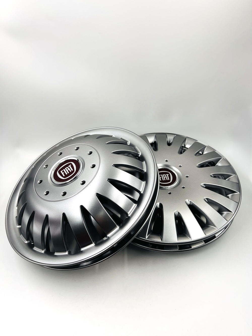 Колпаки на колеса гибкие с эмблемой FIAT Ducato R15 4 шт