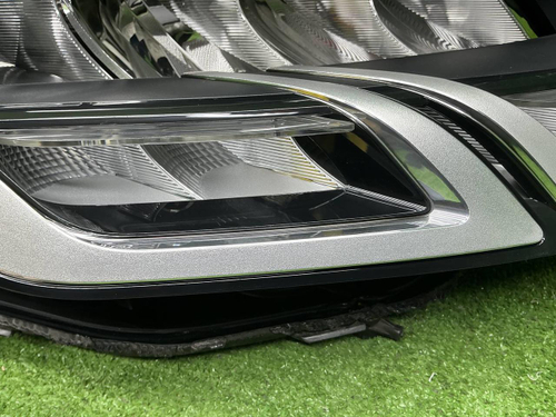 Битая Фара правая LR Discovery Sport (19-нв) LED