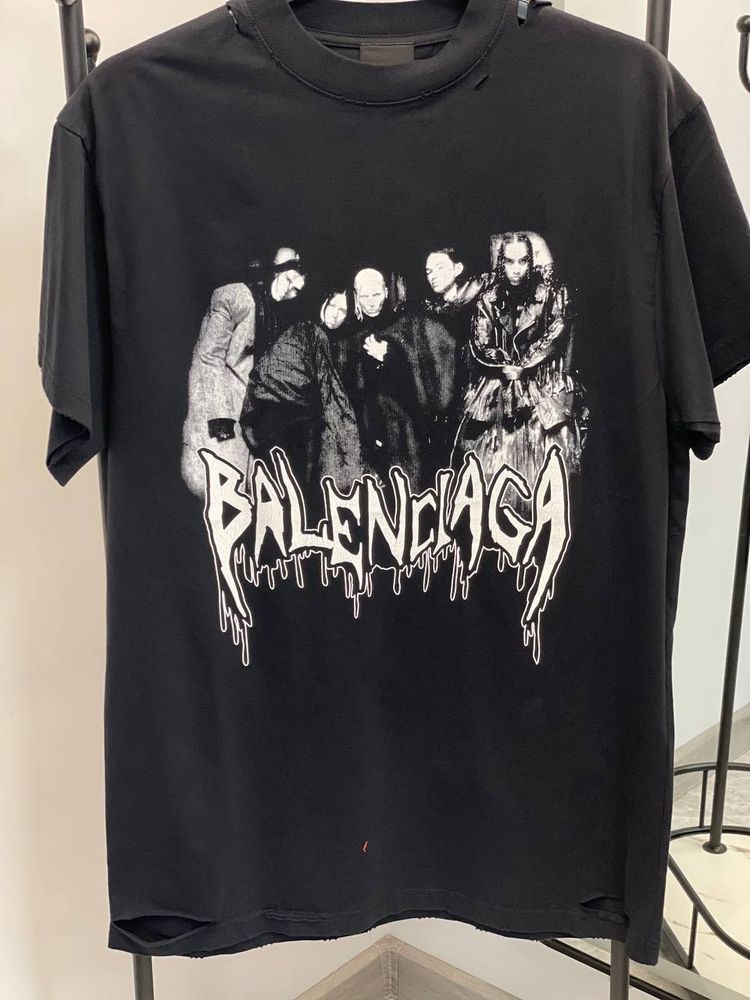 Футболка Balenciaga