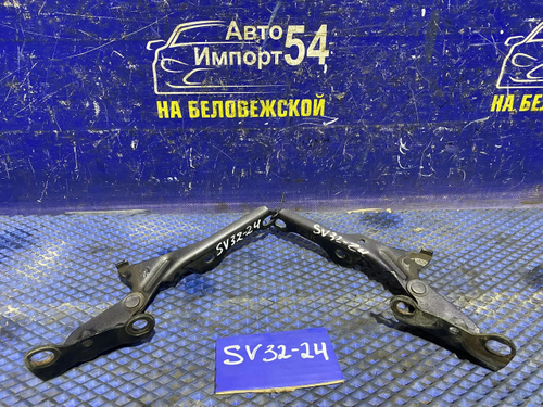 Петля капота левая TOYOTA CAMRY 1993