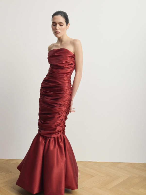 Красное платье-макси из тафты с драпировкой "Minuit"