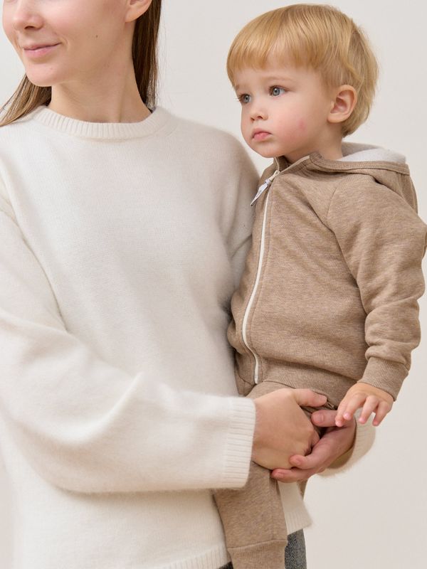 Костюм с толстовкой 