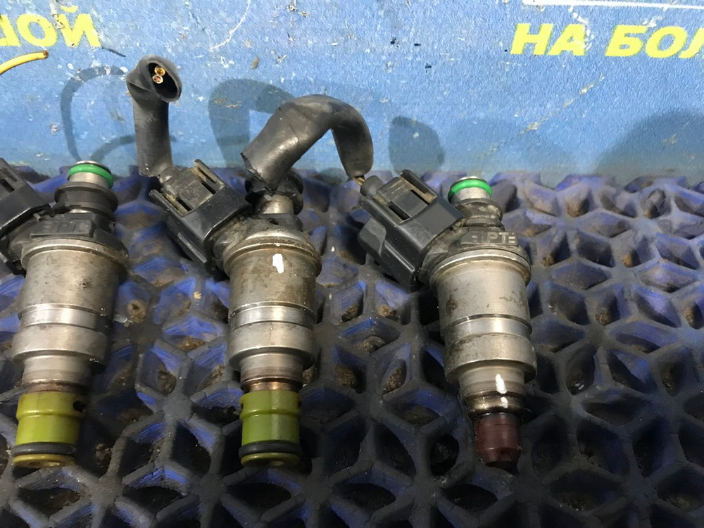 Форсунка топливная Honda INSPIRE 1999