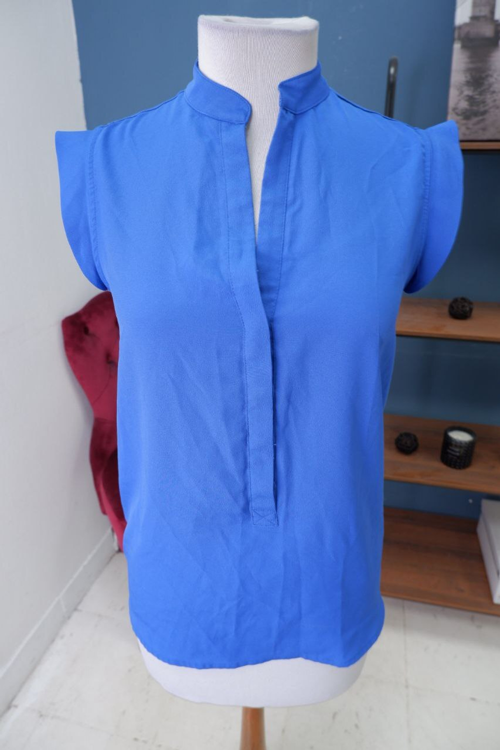 Рубашка с открытой спиной 42 размер